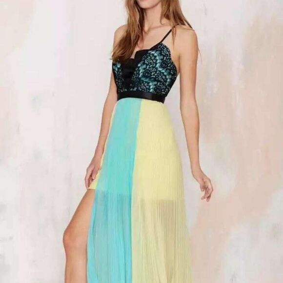 Three floor Vacation Maxi Dress - Picture 2 of 8